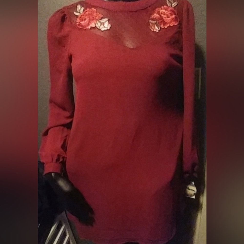 M BeBop Wine colored dress with lace/floral detail